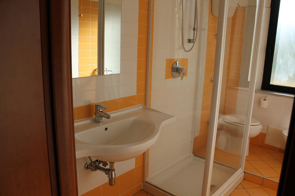 Hotel 106 Селлия-Марина Номер фото
